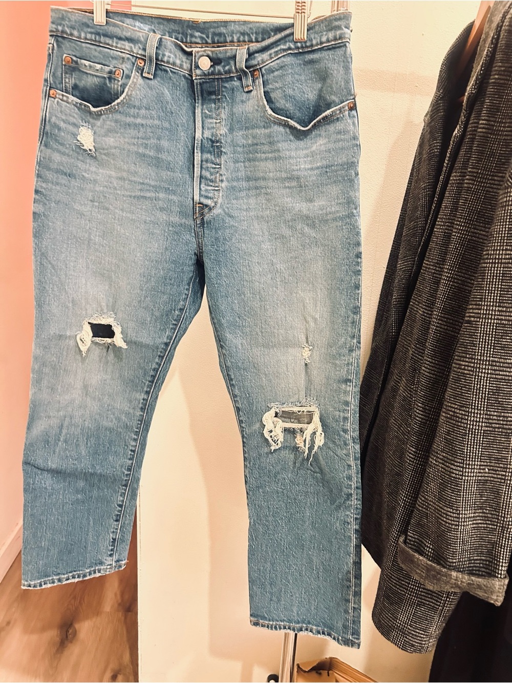 Women’s Vintage Distressed Blue Jeans - Classic Straight Fit - Picture 4 of 10